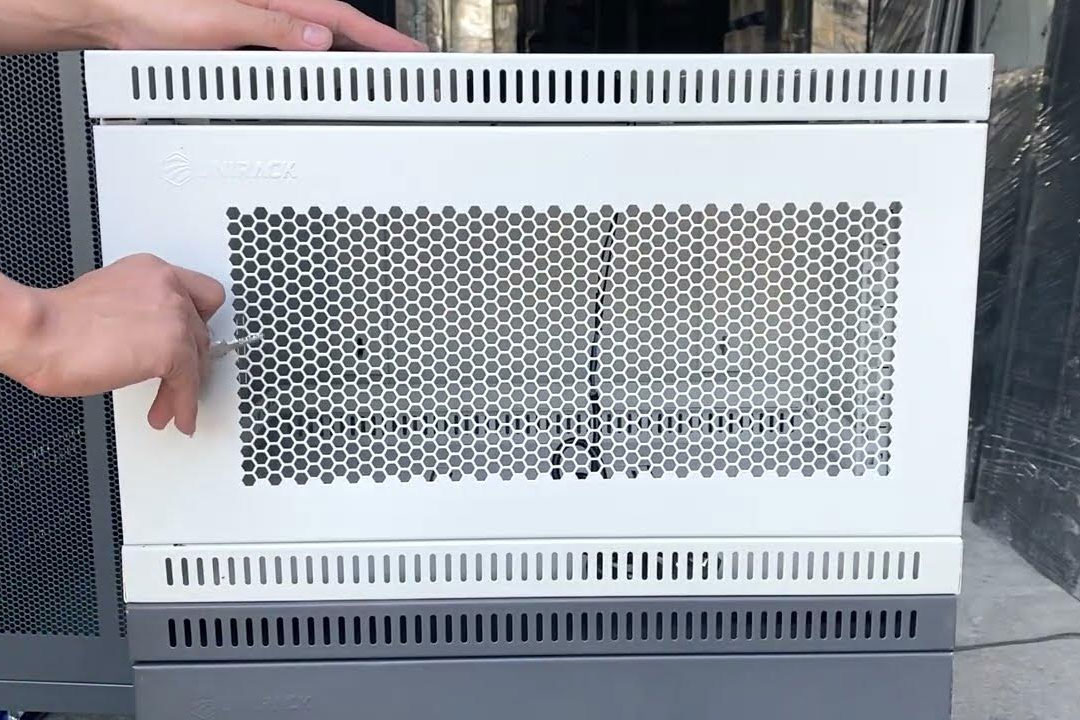 Tủ Rack 6U Là Gì? Hướng Dẫn Mua Sắm Thông Minh Dành Cho Bạn