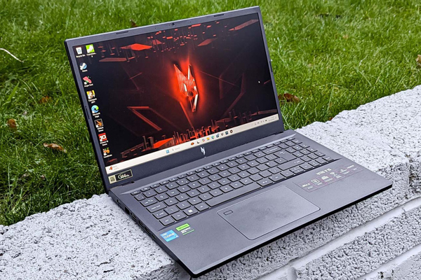 Top 10 Laptop Cho Học Sinh Cấp 3 Đáng Mua Nhất 2025 – Vừa Học Tập, Vừa Giải Trí