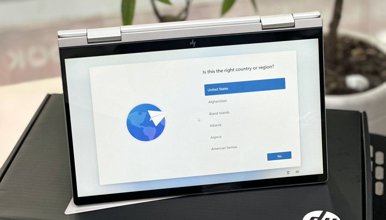 Laptop HP Envy X360 2 in 1 14-es1023dx.