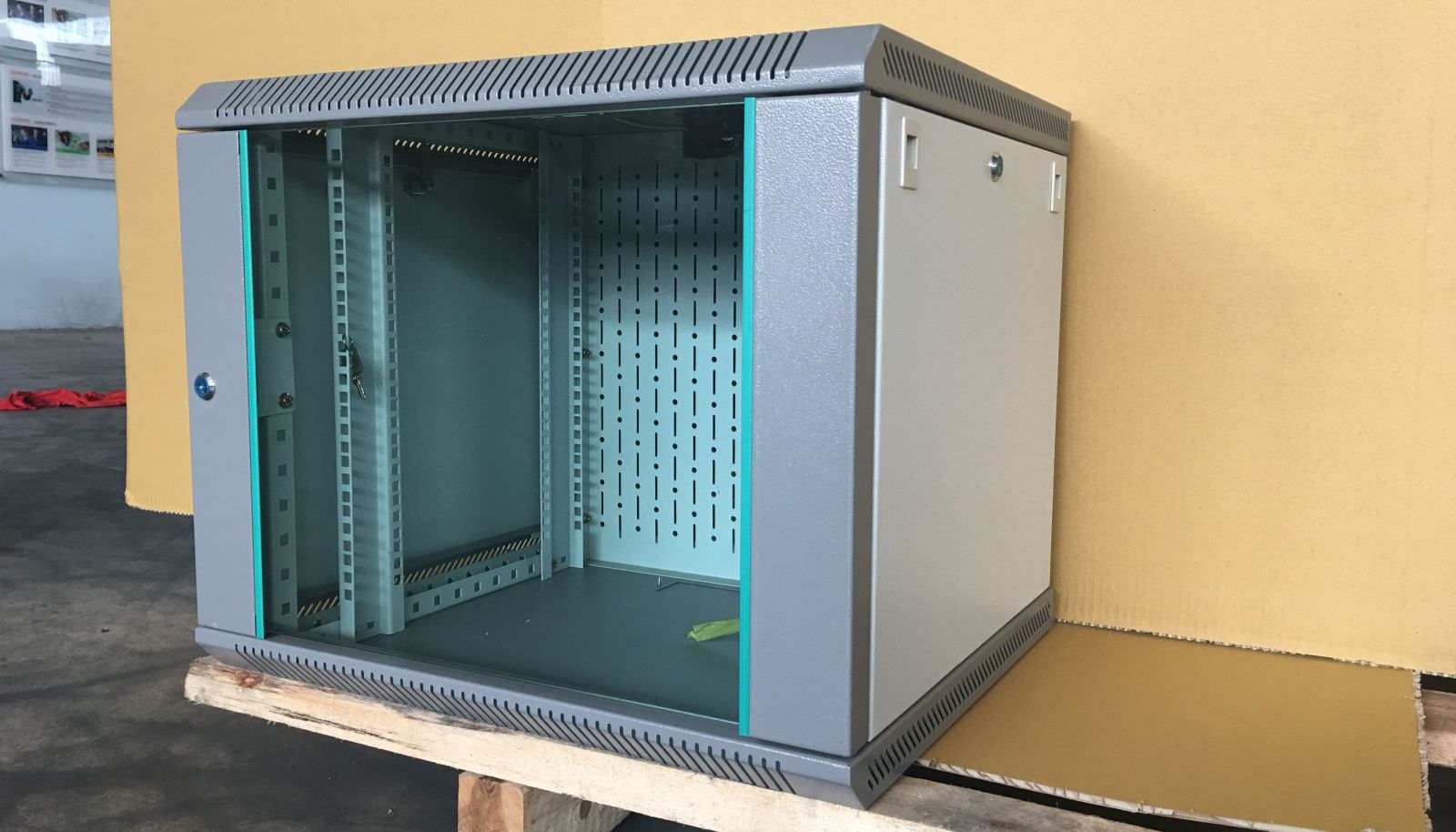 Tủ Rack COMRACK.