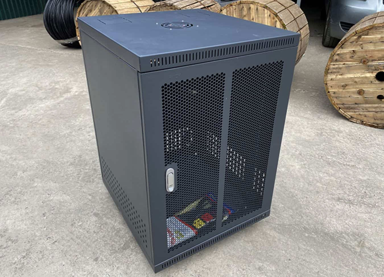 Tủ Rack 15U Là Gì? Kích Thước Tủ Rack 15U Là Bao Nhiêu?.