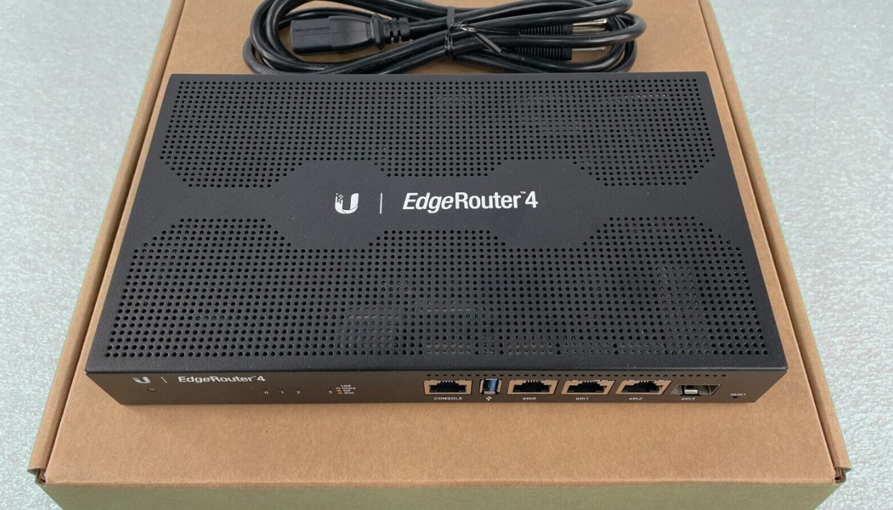Thiết bị cân bằng tải Ubiquiti EdgeRouter 4 ER-4