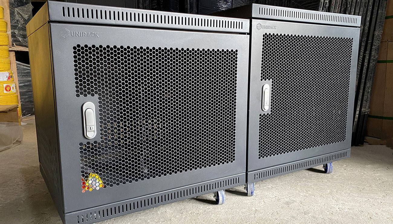  Tủ Rack Treo Tường và Tủ Rack Đứng Nên Chọn Loại Nào?